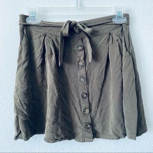 Red Sky Olive Green Buttoned Front toe Waist Swing Pockets Mini Skirt Small